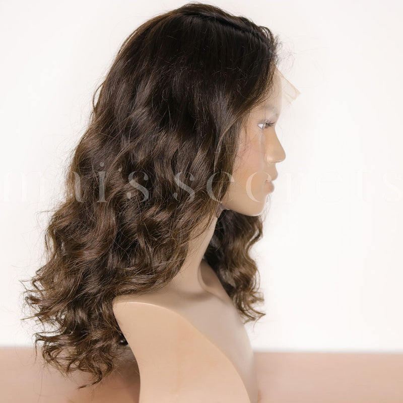 La perruque parfaite Leila - lace wig cheveux naturels ondulés