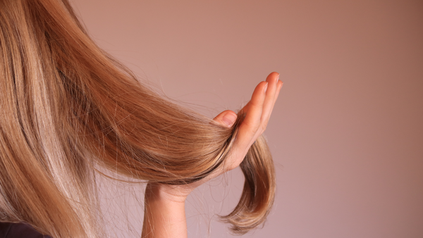 Les 6 meilleures huiles pour entretenir votre perruque en 2023 - Nos conseils professionnels pour des cheveux éclatants