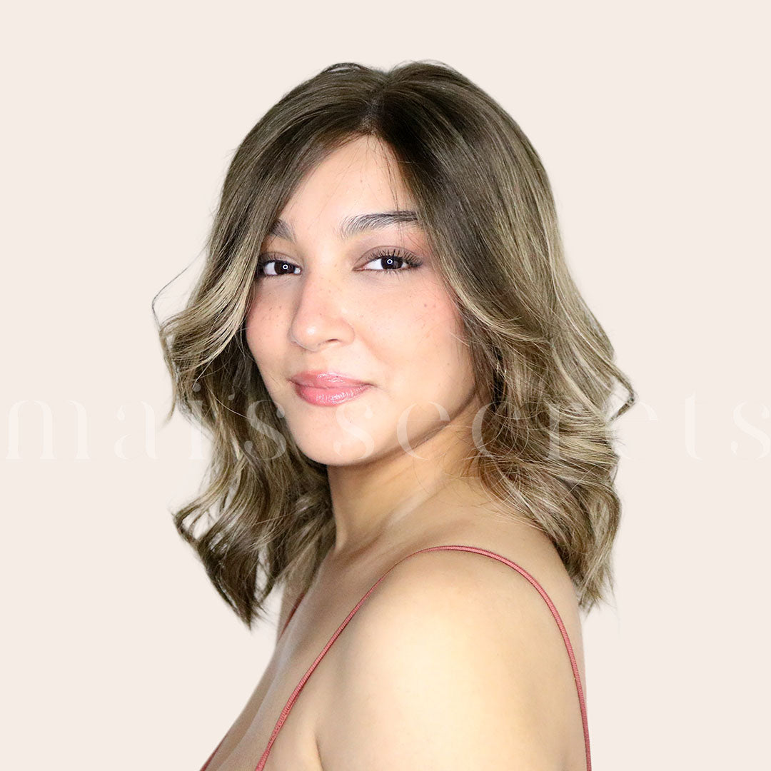 Léa - Perruque cheveux naturels mi-longs méchés