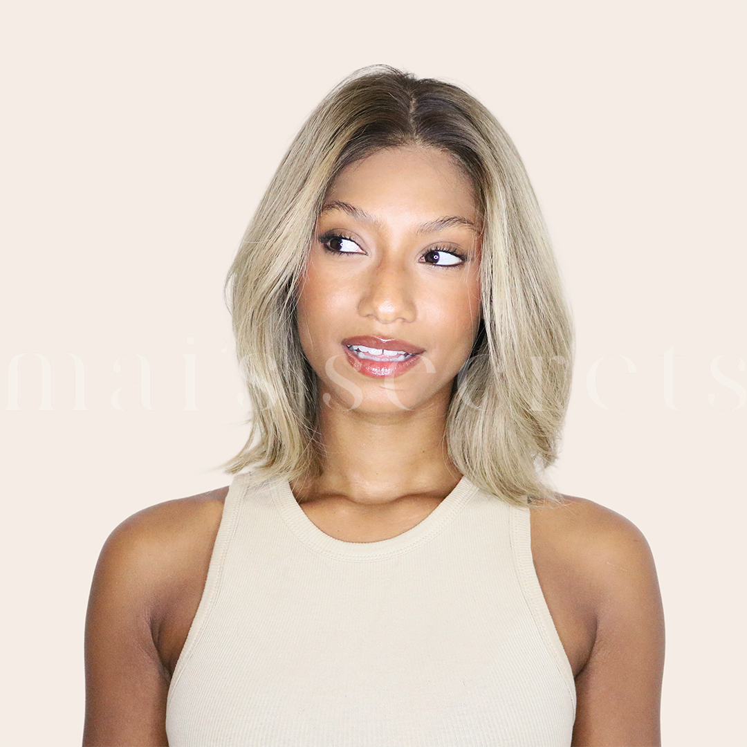 Caroline - Perruque bob cheveux Deluxe blonds cendré effet racines