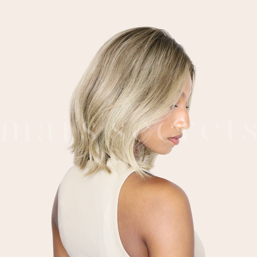 Caroline - Perruque bob cheveux Deluxe blonds cendré effet racines