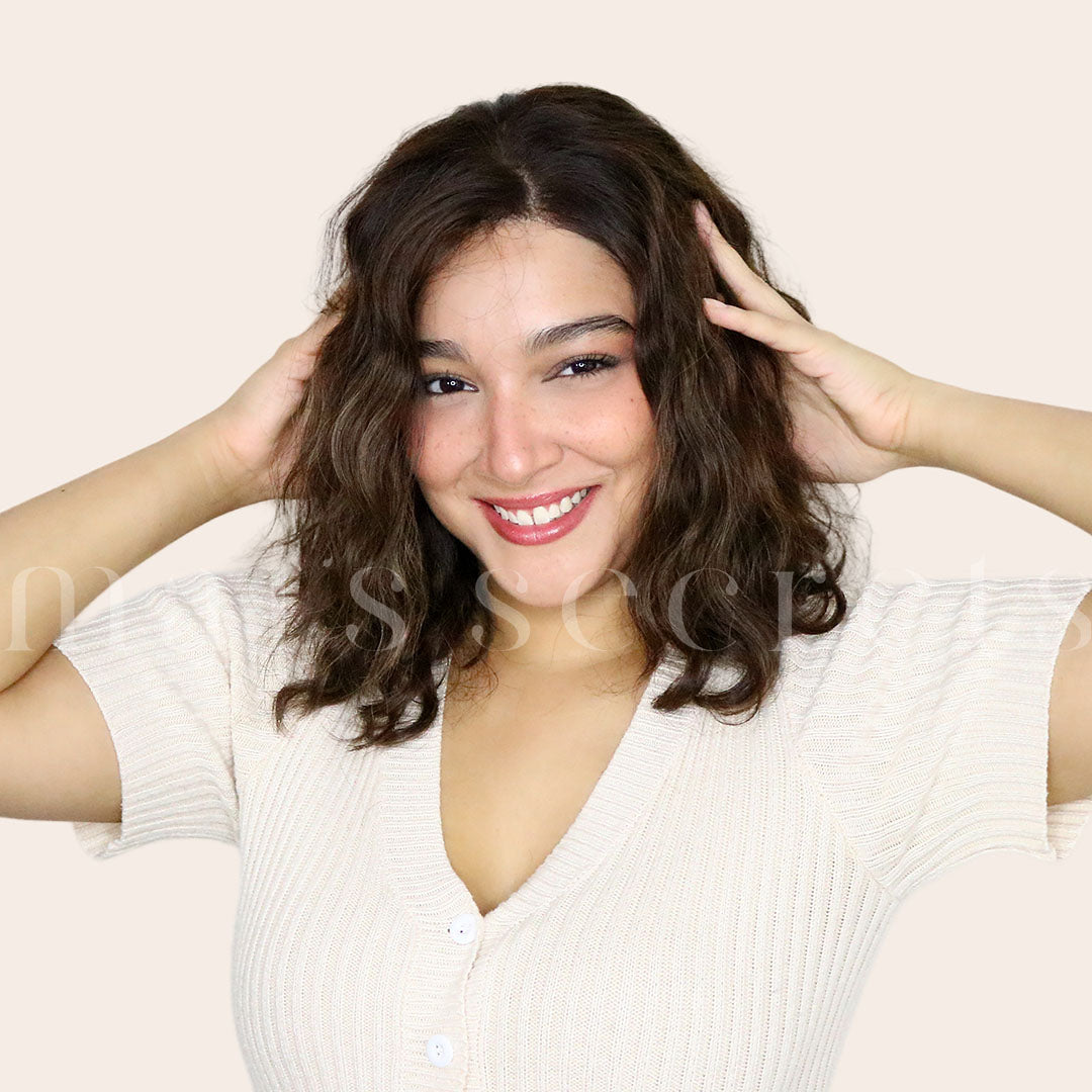 Sandrine – Perruque ondulée châtain méchée cheveux européens