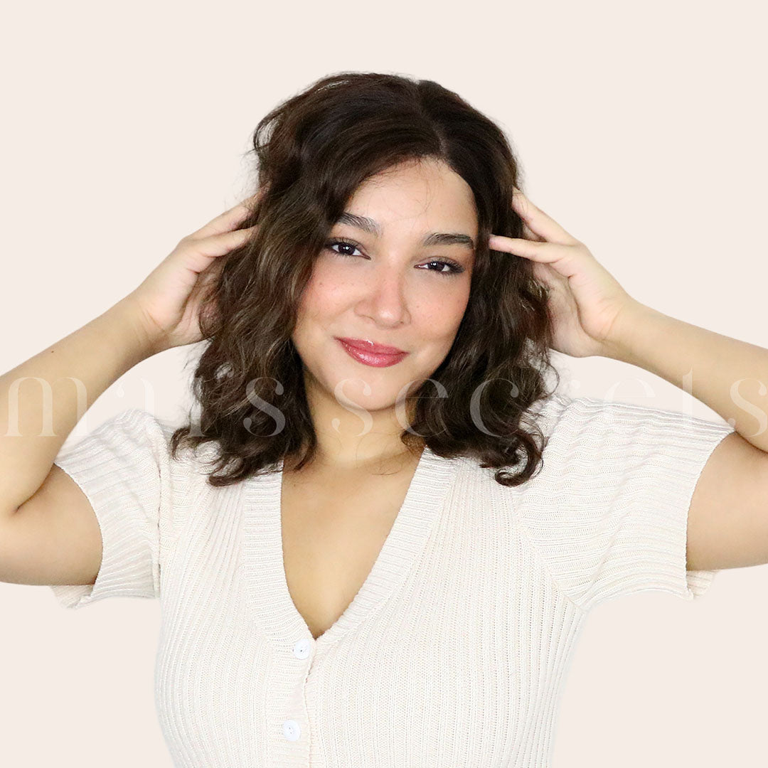 Sandrine – Perruque ondulée châtain méchée cheveux européens